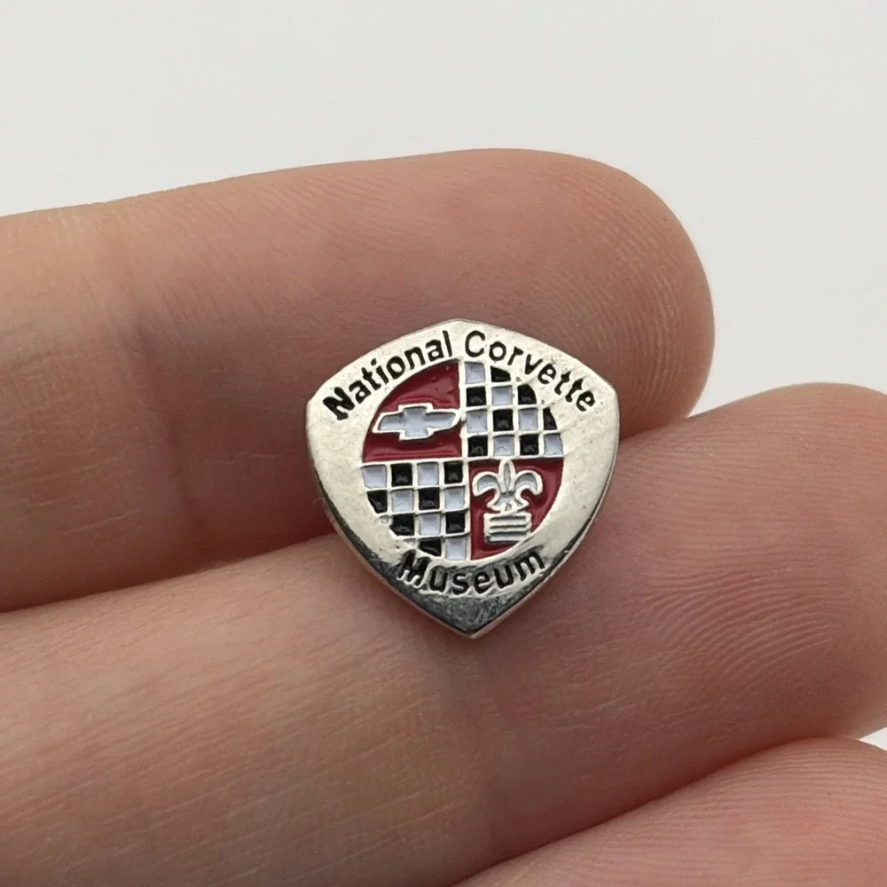 National Corvette Museum Bowling Green Kentucky Chevrolet Chevy Lapel‎ Hat Pin